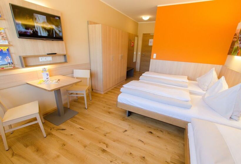 Номер Стандарт Трехместный, Jufa Hotel Neutal