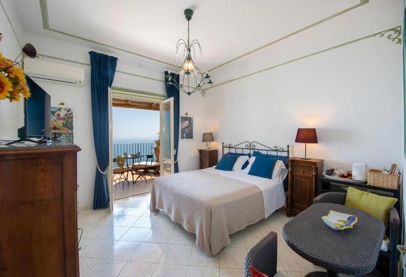 Номер Стандарт Вид на Море с Террасой, Amalfi Residence