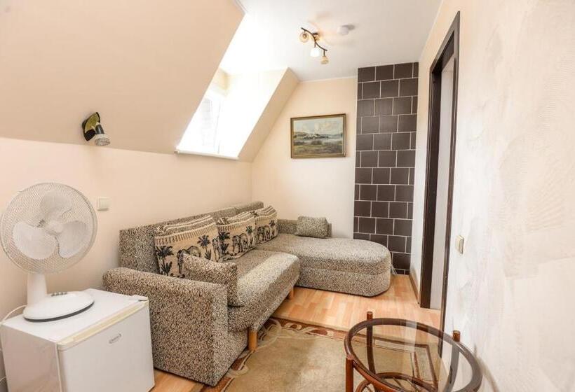 اتاق اکونومی, Columba Livia Guesthouse