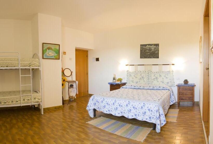 4인용 스탠다드 룸, Agriturismo Casale Le Burgne