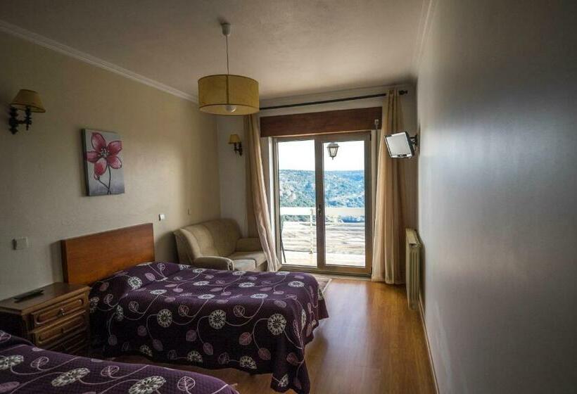 Номер Стандарт Трехместный, Flor Do Douro   Comércio E Hotelaria, Lda