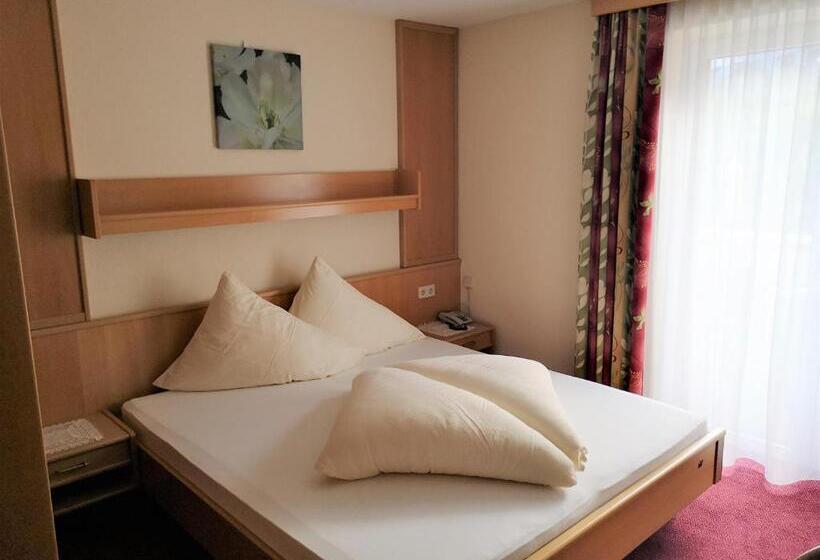 Номер Стандарт с Балконом, Apart Hotel Ideal