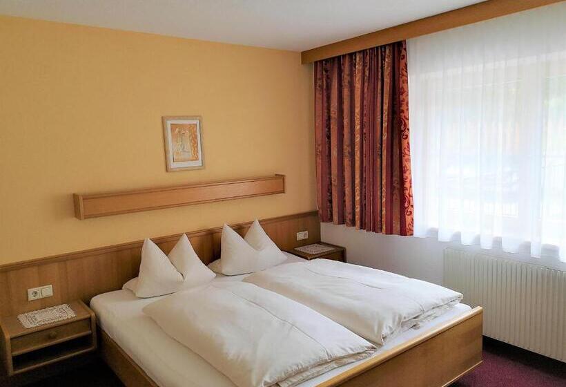 Апартаменты 2 Спальни, Apart Hotel Ideal