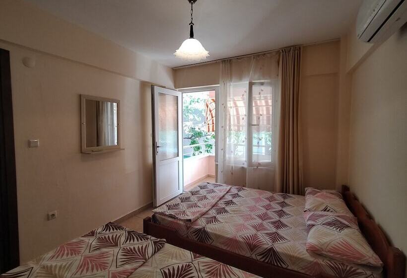 اتاق استاندارد چهار تخته, Berk Apart