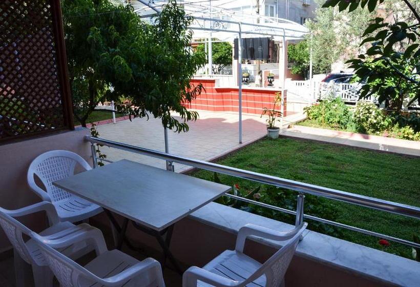 اتاق استاندارد چهار تخته, Berk Apart
