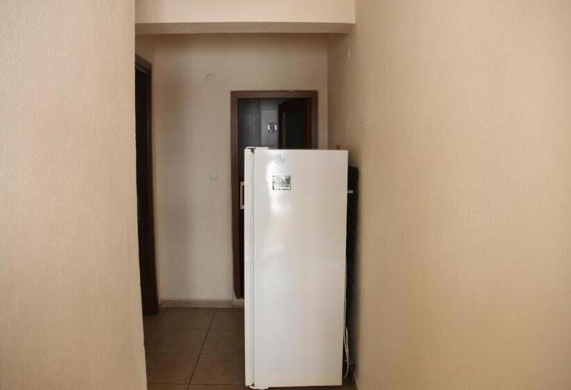 استودیوی استاندارد, Berk Apart