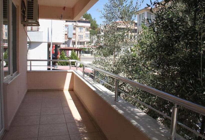 استودیوی استاندارد, Berk Apart