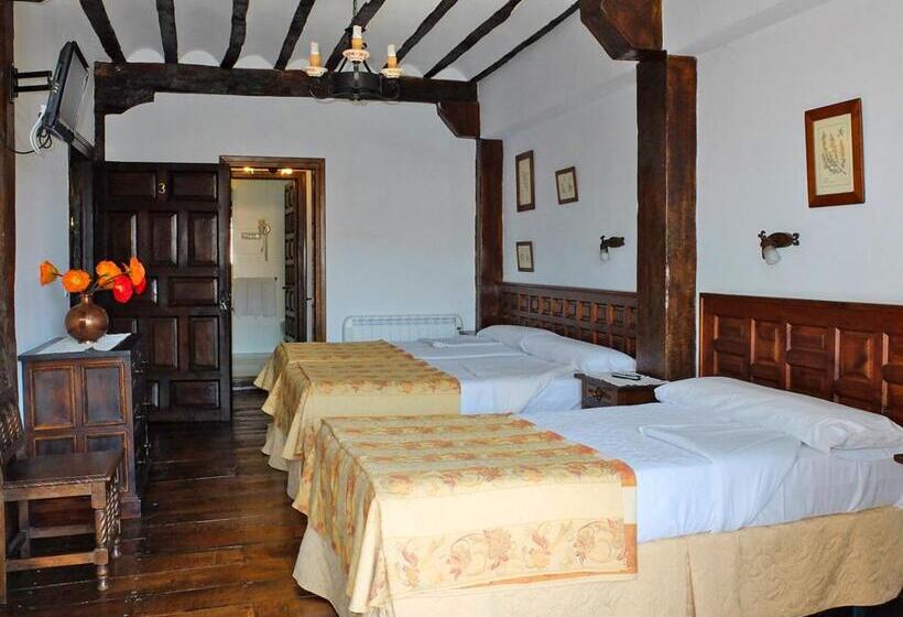 اتاق استاندارد سه نفره, Posada Ansorena