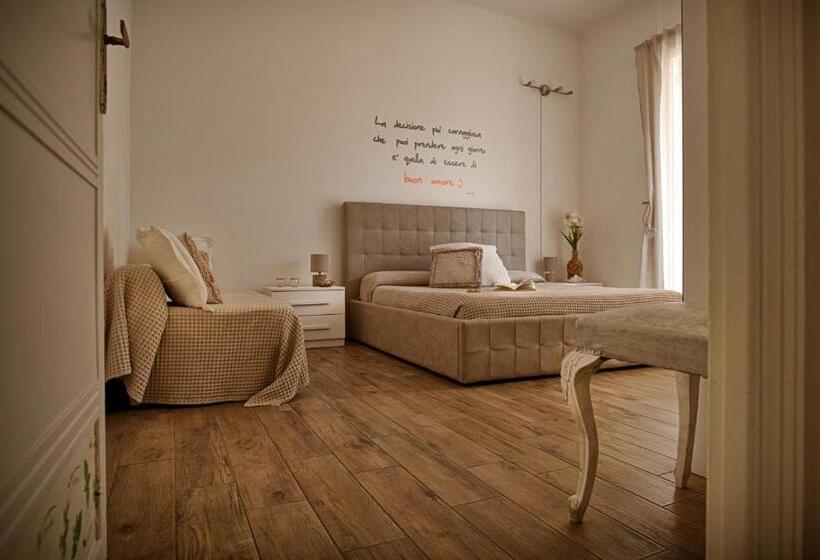 غرفة قياسية مزوَّدة بتراس, B&b L'arca Di Noè