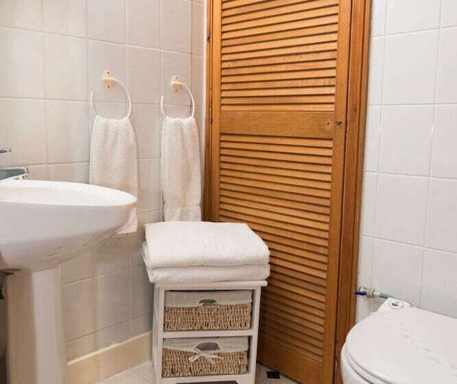 Номер Стандарт, Ammonite Lodge