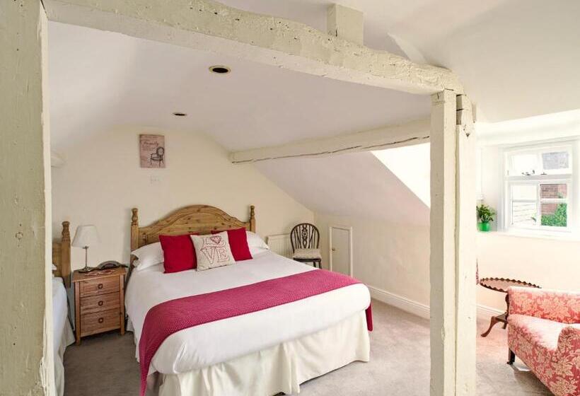 Семейный Номер, Ammonite Lodge
