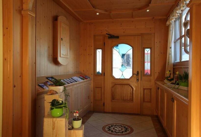 اتاق استاندارد, Haus Helga