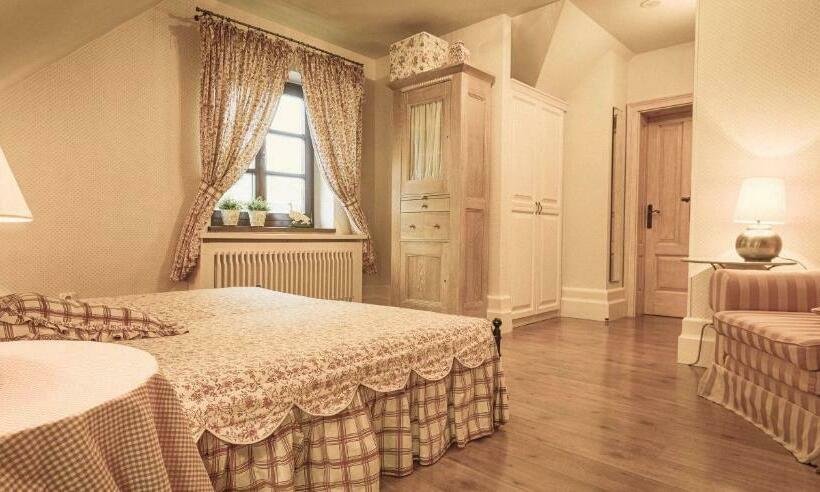 غرفة قياسية, Villa Rosa