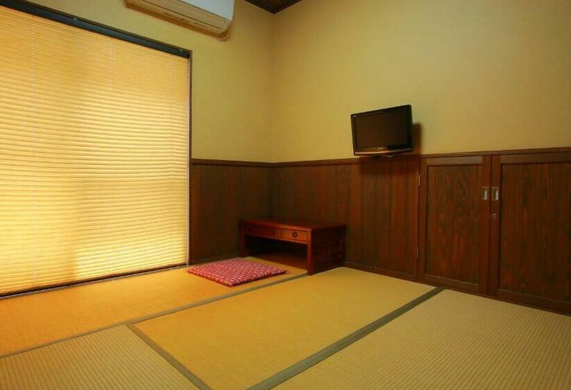 이코노미 룸 공용욕실, Family Ryokan Kawakyu With Showa Retro, Private Hot Spring