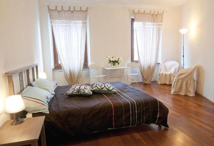 غرفة قياسية, Tre Camere