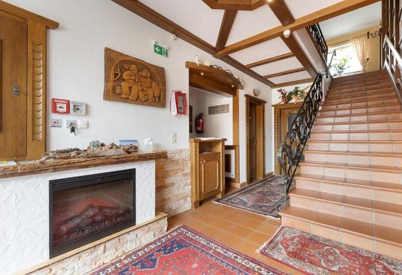 Апартаменты 3 Спальни, Pension Glockenstuhl