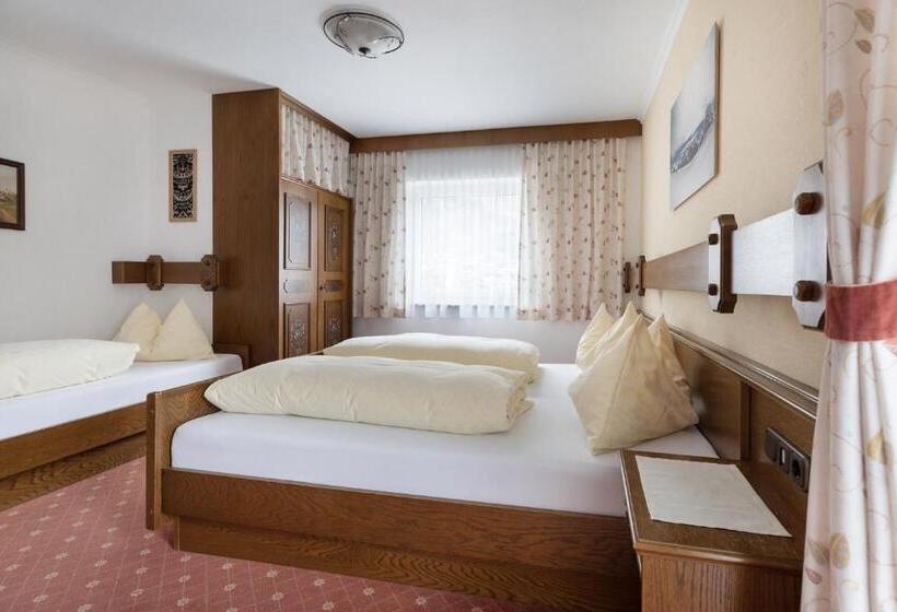 آپارتمان 4 خوابه, Pension Glockenstuhl