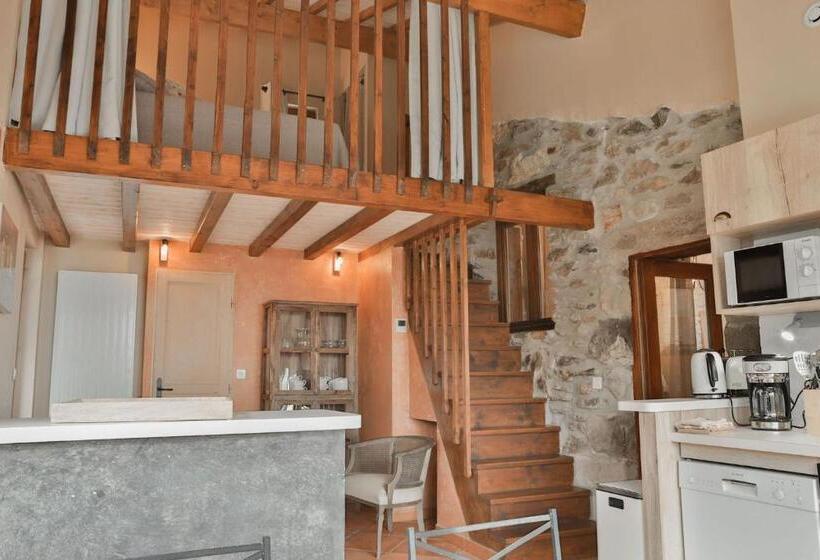 Апартаменты 1 Спальня с Террасой, Maison D'hôtes Le Hameau De La Mûre