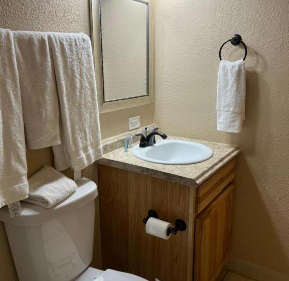 Люкс Кровать Кинг, Timberlodge Inn