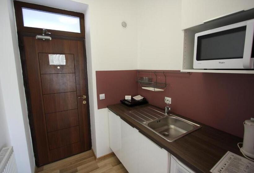 إستوديو قياسى, Studio Apartcity