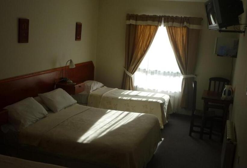 اتاق استاندارد سه نفره, Apart Hotel Austral