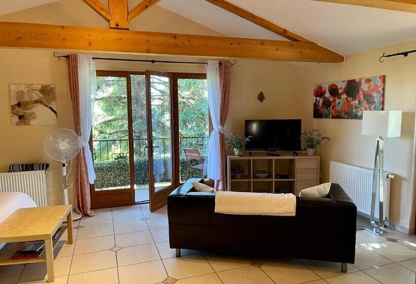 Студио Стандарт с Балконом, Gites Du Caylar   Chambres Et Appartments