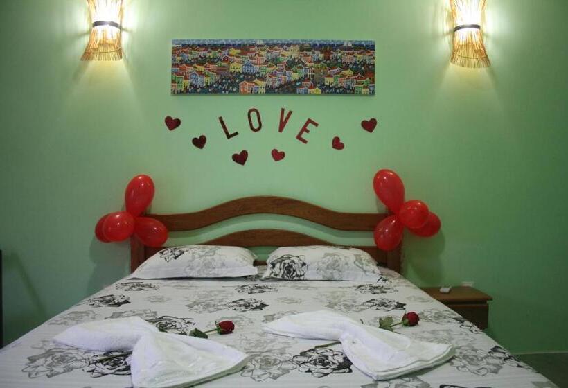Deluxe Suite King Bed, Villa Tropicale