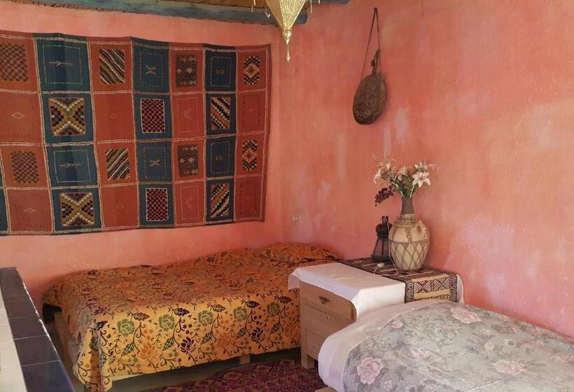 اتاق راحتی سه تخته, Auberge Chez Julia