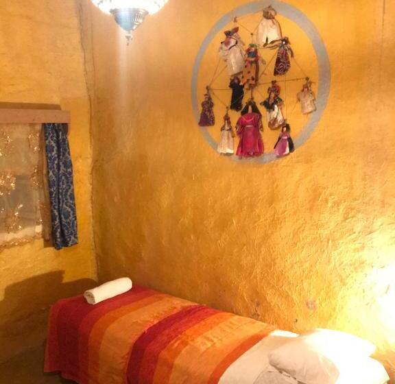 اتاق اکونومی, Auberge Chez Julia