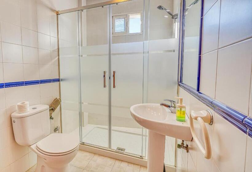 Семейный Номер, Ochomin Hostel
