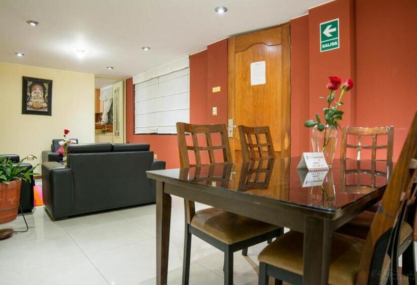 דירת שלושה חדרים, Apart Hotel Incamin