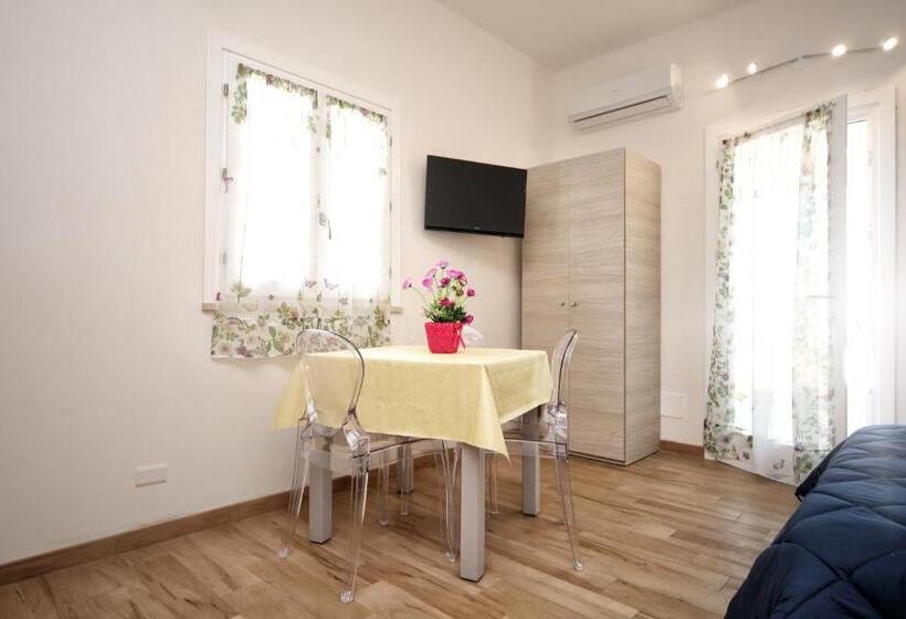 스탠다드 스튜디오, Plaia Resort