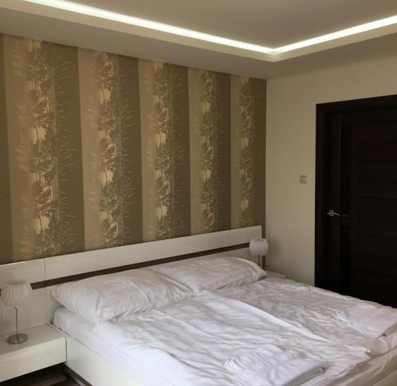 Студия Deluxe, Kristály Apartmanok