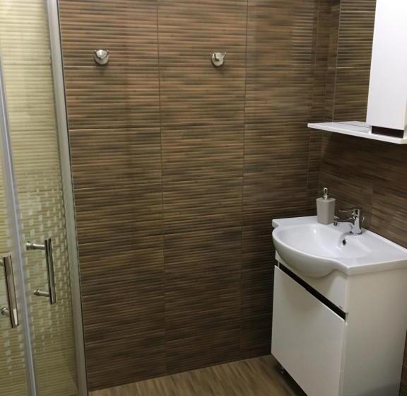 Четырехместный Номер Стандарт, Kristály Apartmanok