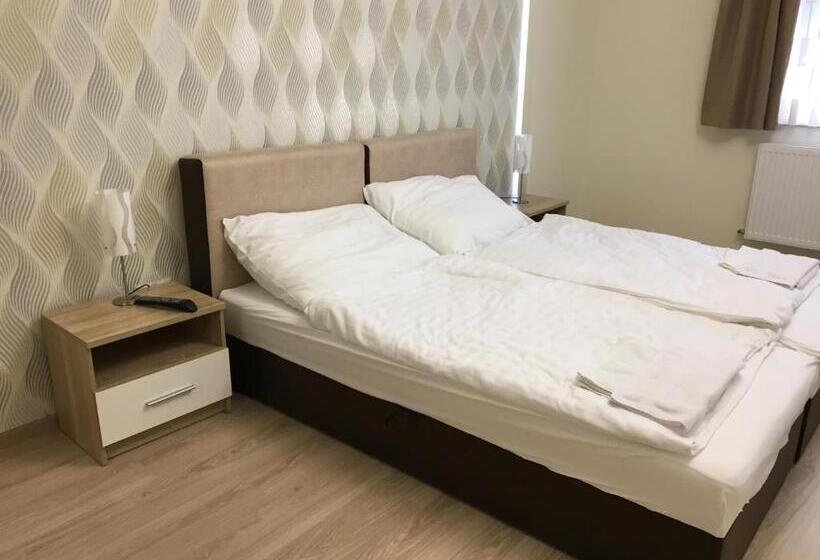 Четырехместный Номер Стандарт, Kristály Apartmanok
