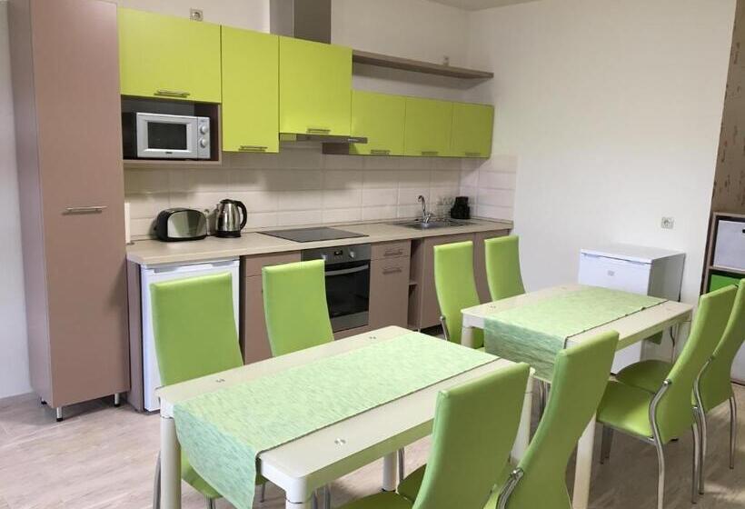 Четырехместный Номер Стандарт, Kristály Apartmanok