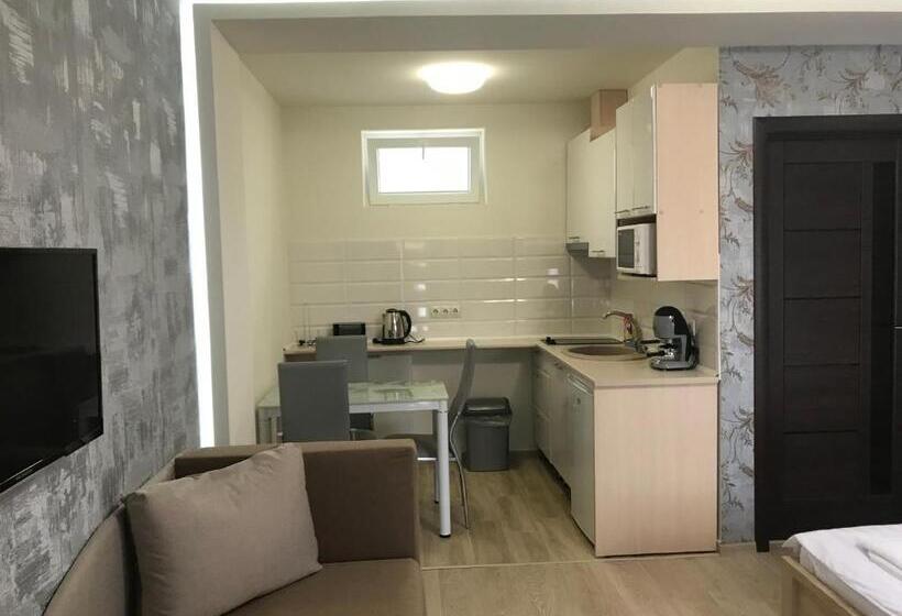 디럭스 트리플 룸, Kristály Apartmanok