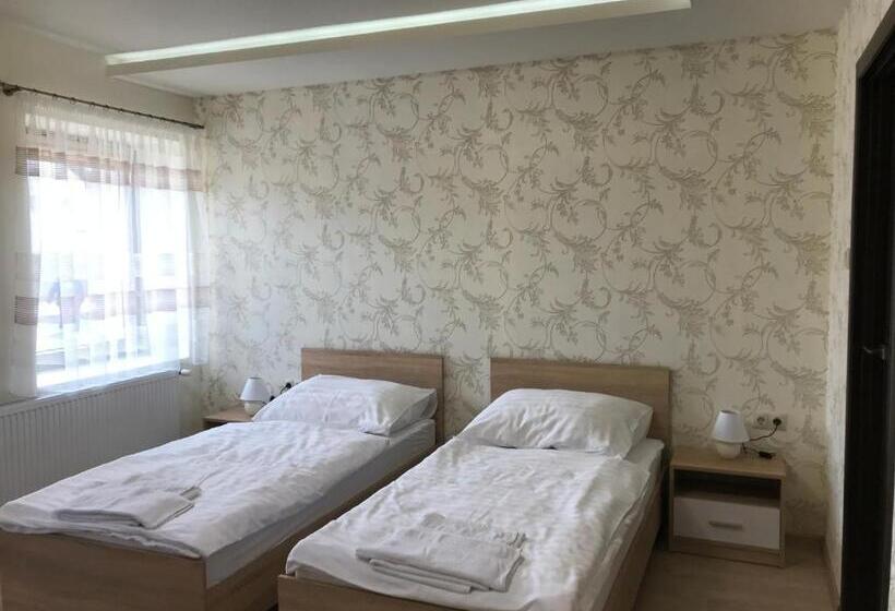 Четырехместный Номер Deluxe, Kristály Apartmanok