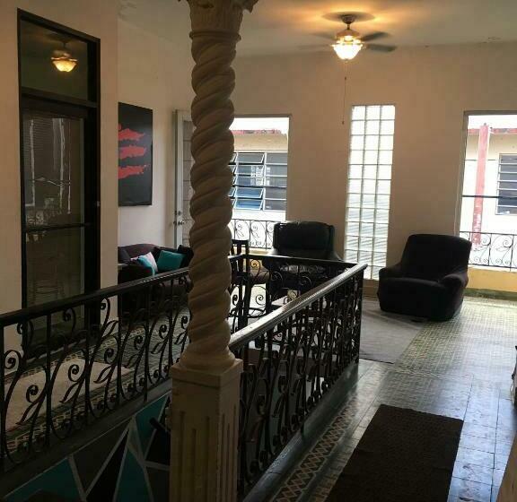 اتاق استاندارد سه نفره, Medusa's Hostel