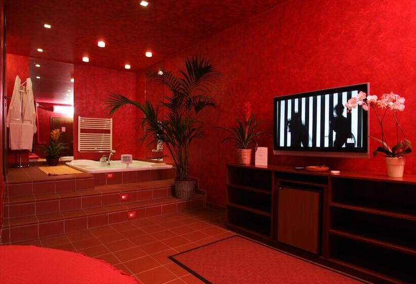 자쿠지 스위트, Motel Ranch
