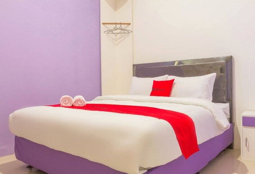 Номер Economy, Reddoorz Plus @ Tuparev Cirebon 2