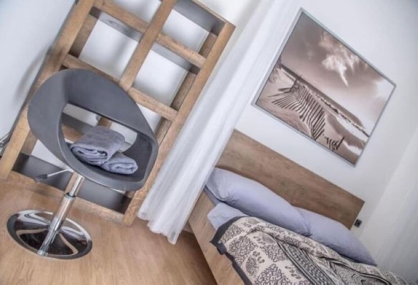 Номер Стандарт Совместная Ванная, Wake Up Wellness Hostel