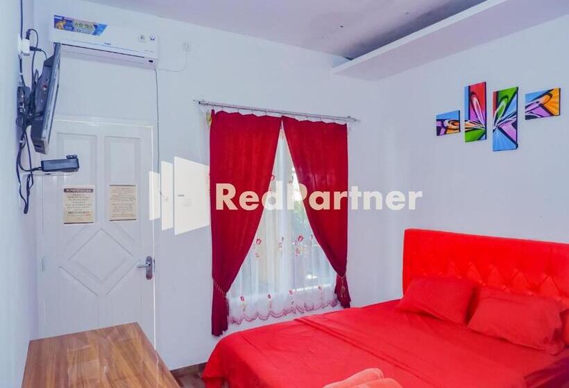 Номер Deluxe, Ms Hotel Pangandaran Mitra Reddoorz