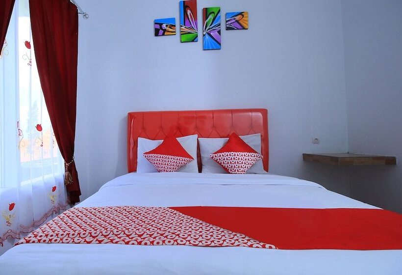 Номер Deluxe, Ms Hotel Pangandaran Mitra Reddoorz