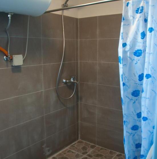 スタンダード４人部屋, Aste Guesthouse