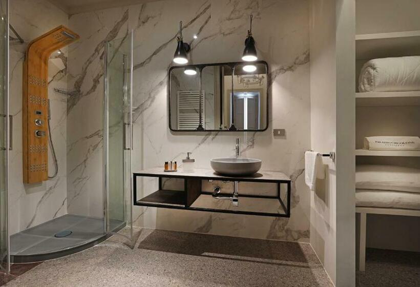 标准间, Palazzo Circolone