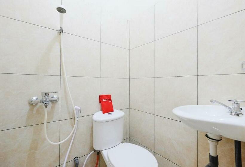 Номер Стандарт, Reddoorz Near Universitas Diponegoro Semarang