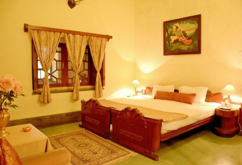 Номер Deluxe, Bhanwar Vilas Palace