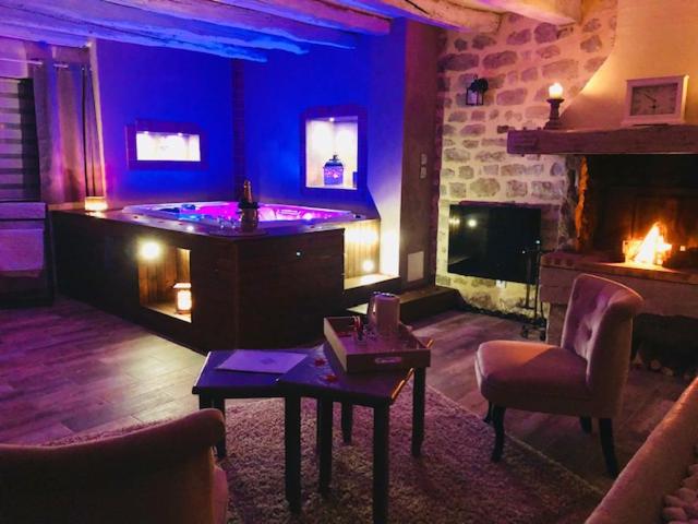 Люкс с гидромассажем, Domaine De Vandenesse Et Spa