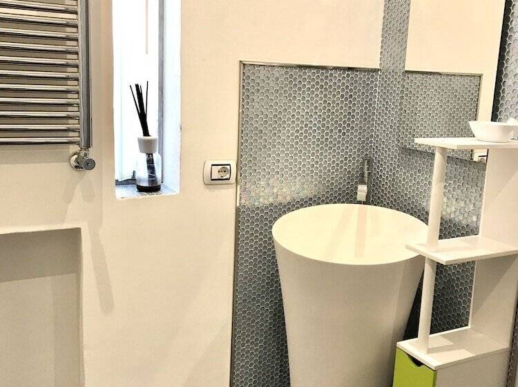 اتاق لوکس, Room 110 Bari  Guesthouse